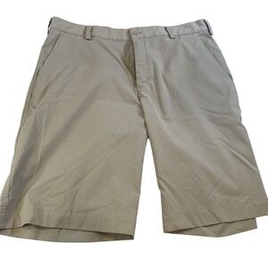 Nike Golf‎ Dri-Fit Tan Pinstriped Perofrmance Golf Shorts Men's Size 34 Waist